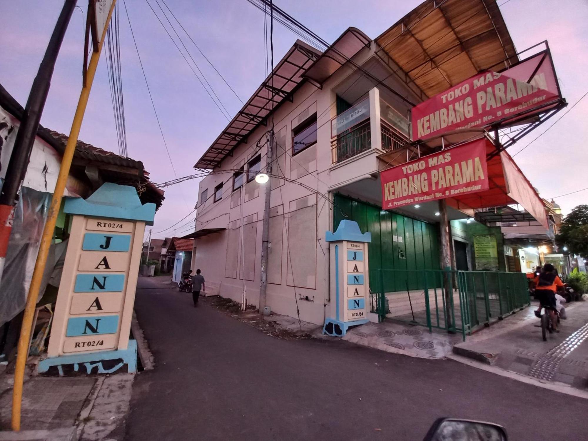Ada Homestay Magelang Exterior photo